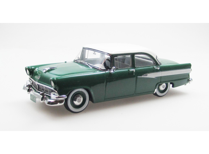FORD Mainline 4х дверный седан (1956), зелено-белый