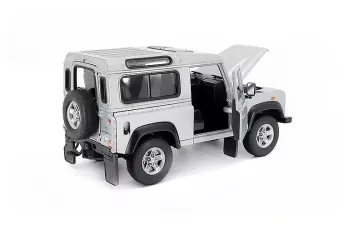 LAND ROVER Land Defender 90 (1984), Silver