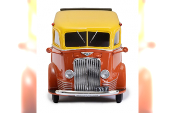 International D-300 Oscar Mayer ice delivery van (open rear door) - 1938