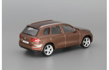 VOLKSWAGEN Touareg, brown