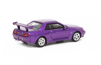 NISSAN Skyline GT-R (R32) metallic violett