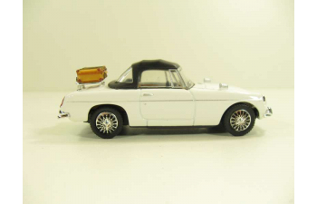 MGB Convertible, white / black