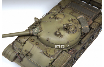 Сборная модель Советский основной боевой танк Т-62