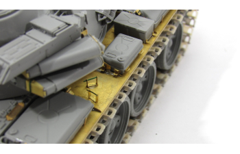 Фототравление Т-55АД Дрозд (Takom) надгусеничные полки