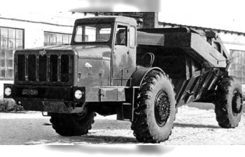 Сборная модель Минский-529В с землевозной тележкой Д-504 (1960)