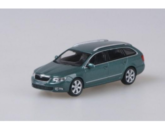 SKODA Superb II Combi (2010), malachite green metallic