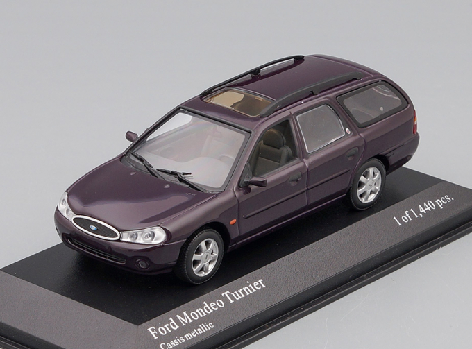 FORD Mondeo Turnier 1997, purple metallic