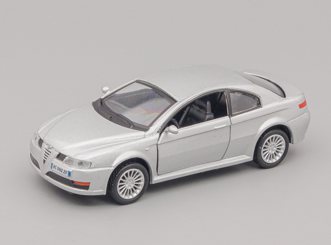 ALFA ROMEO GT, silver