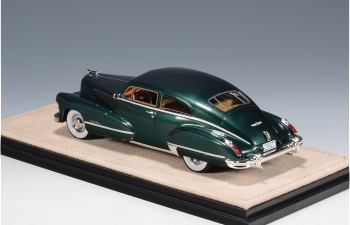 CADILLAC Series 62 Club Coupe (1947), Green Metallic