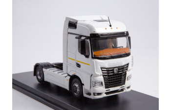 Камский грузовик 54901 седельный тягач, белый