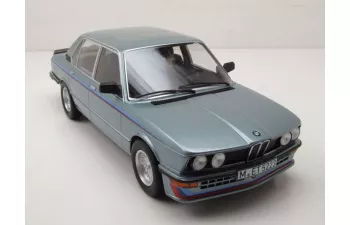 BMW M535i (1980), blue met with stripes