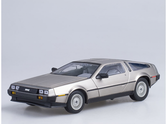 DeLOREAN DMC 12 Coupe Stainless Steel Finish (1981)