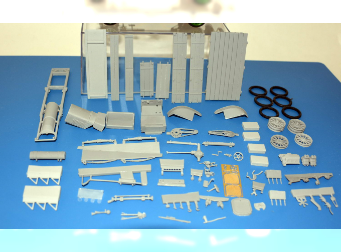 Сборная модель Руссо-Балт М 24-35 грузовик