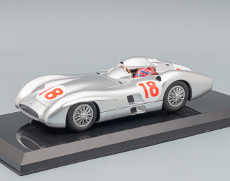 (Уценка!) MERCEDES-BENZ W196 R #18 Juan Manuel Fangio Чемпион мира (1955)