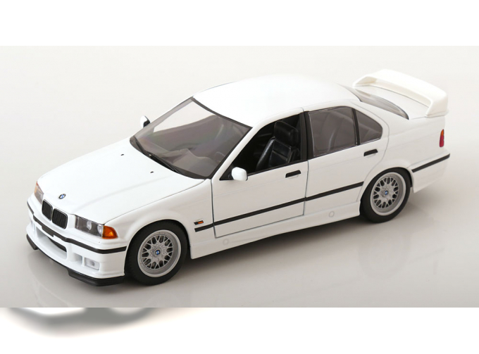 BMW 318is E36 Saloon, white