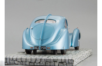 BUGATTI Type 57 SC Atlantic (1936), blue metallic