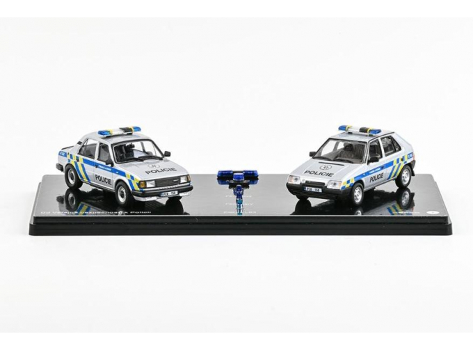 SKODA 120L + SKODA Favorit 136L - Od Veřejné Bezpečnosti K Policii (1988), silver