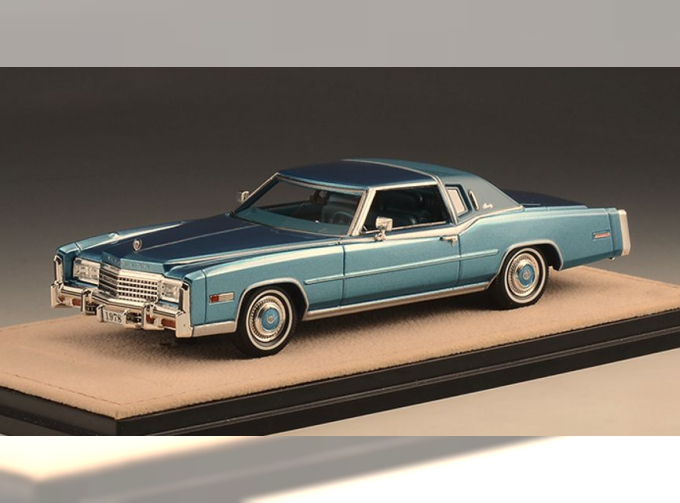 CADILLAC Eldorado Biarritz 1978, mediterranean blue