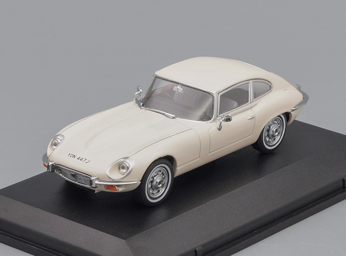 JAGUAR E-Type Coupe V12 1972 Light Beige