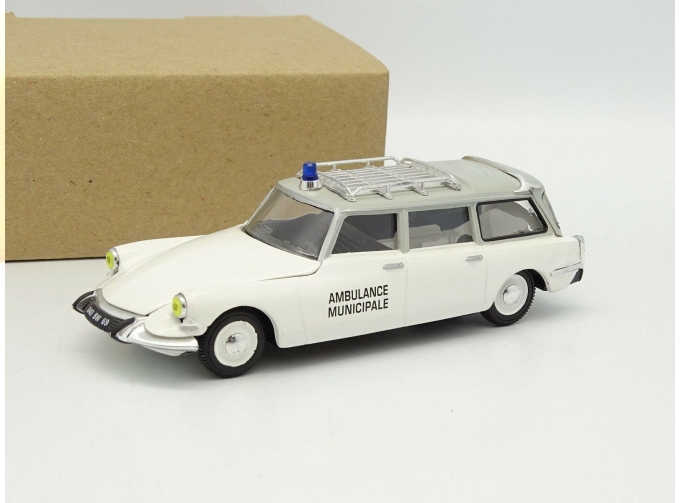 CITROEN ID Break Ambulance Minicipale, white