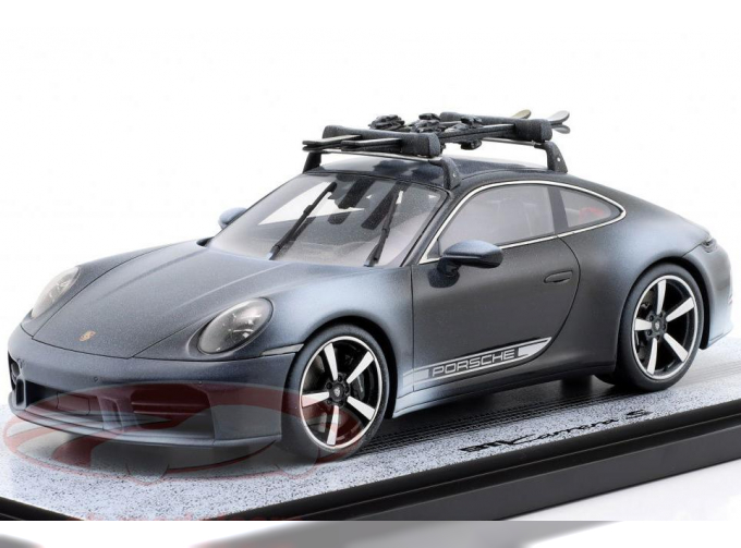 PORSCHE 911 Carrera S (992.2) "Winter Ski Edition" (2025), black / Winter look