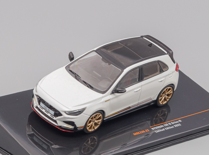 HYUNDAI i30 N Drive-N Limited Edition (2022), white metallic