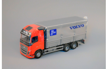 VOLVO FH16 грузовик с тентом, красный/серый