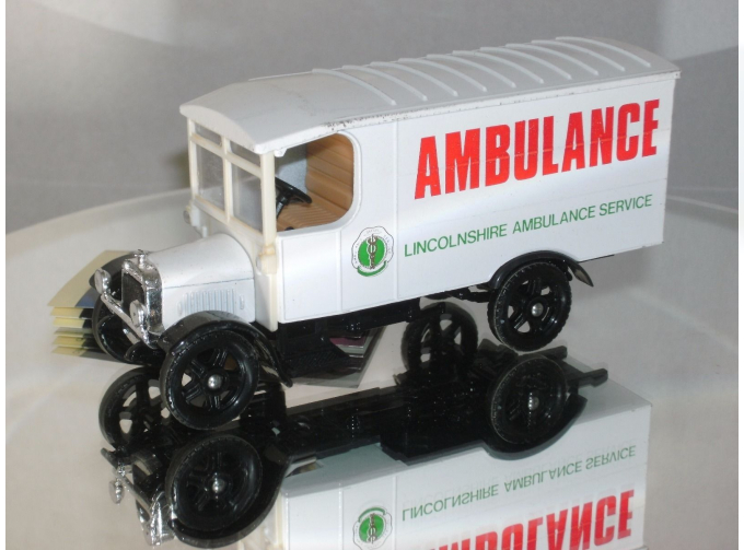 THORNYCROFT Van "Ambulance" (1929), white