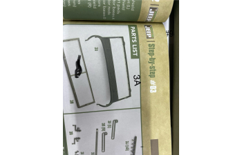 (Уценка!) Сборная модель JEEP Willys Usa Army With Trailer 1941 - With Light & Sound Effects - Military Green