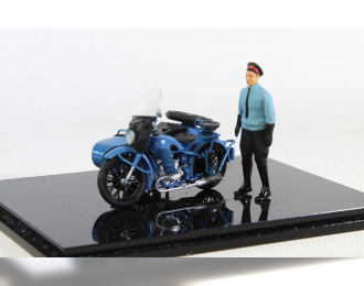 М-61 и автоинспектор (композиция)