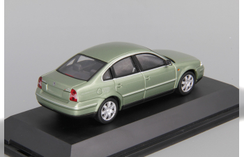 VOLKSWAGEN Passat Limousine (facelift), light green metallic