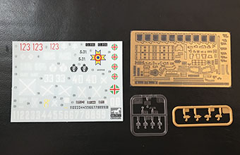 Сборная модель Skoda LT Vz35 & R-2 Tank (2 in 1) Eastern European Axis forces