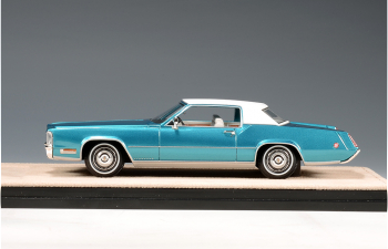 CADILLAC Eldorado Biarritz (1970) Lucerne Aqua Firemist