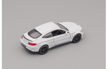 MERCEDES BENZ C63 S AMG Coupe, white 