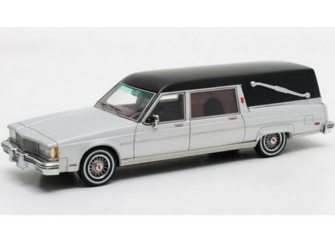 OLDSMOBILE Ninety Eight Eureka Regent Landaulet Hearse (катафалк) 1983 Silver / Black