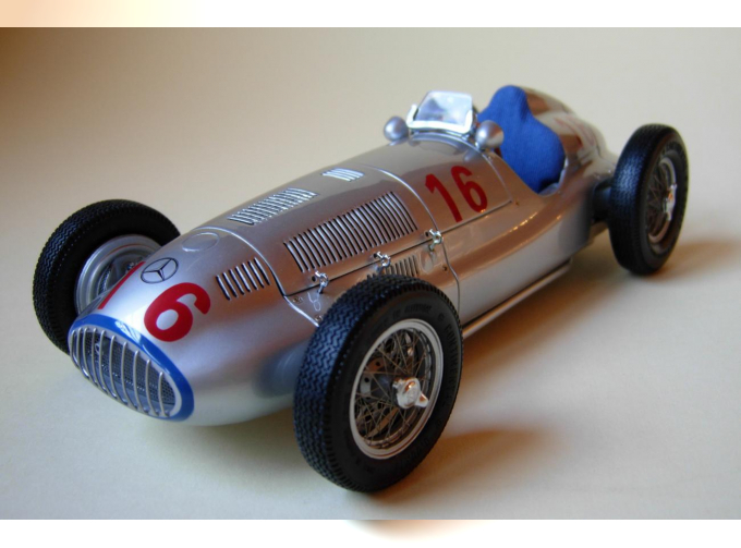 MERCEDES-BENZ W165 No 16  Winner of Tripolis (1939), silver