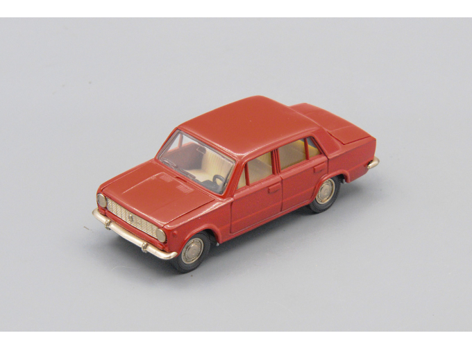 ВАЗ 2101 Жигули, красный