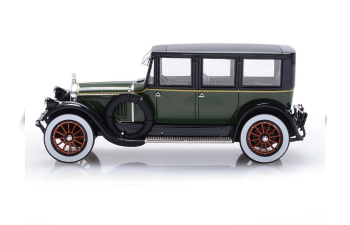 Pierce Arrow Model 32 7-Seat Limousine - 1920 (green / black)