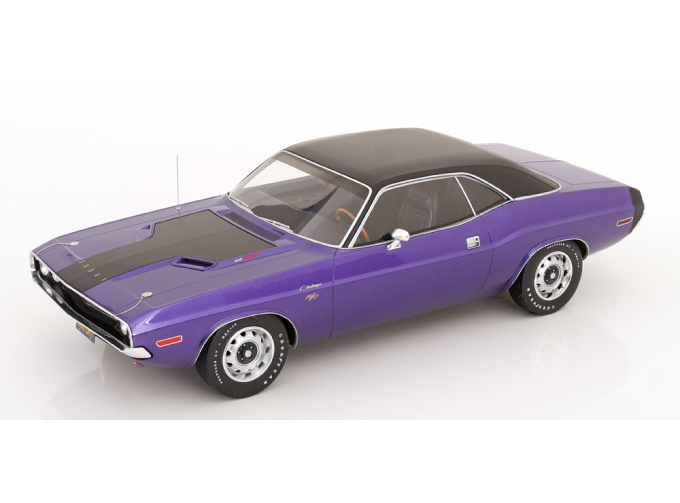 DODGE Challenger R/T (1970), purple-metallic matt-black