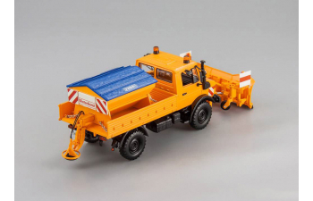 MERCEDES-BENZ Unimog 1300 L Schneepflug, orange