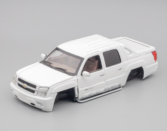 CHEVROLET Avalanche, white