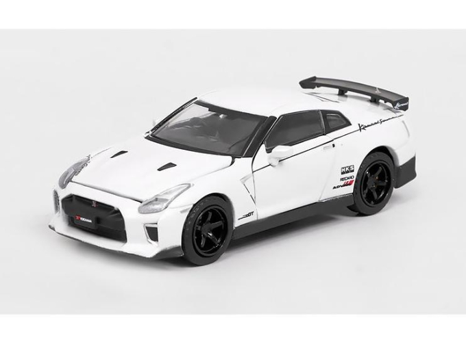 NISSAN GT-R (R35) Advan Racing GT, white