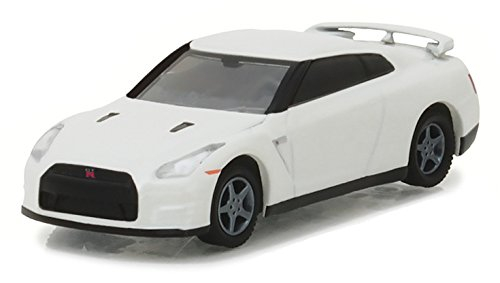 NISSAN GT-R R35 (2014), white pearl