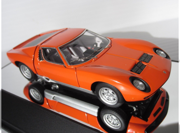 LAMBORGHINI Miura SV (1971), orange