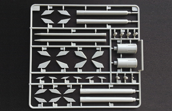 Сборная модель German Rheinmetall Long-Range Rocket ‘Rheinbote’ (Rh.Z.61/9) and launcher