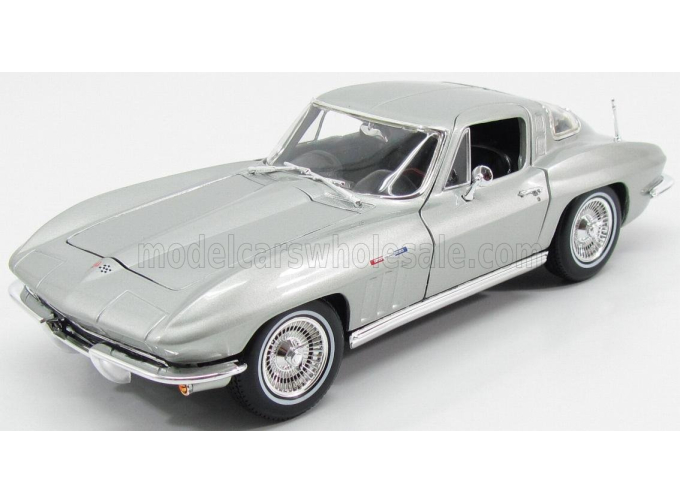 CHEVROLET Corvette Coupe 2-door (1965), silver