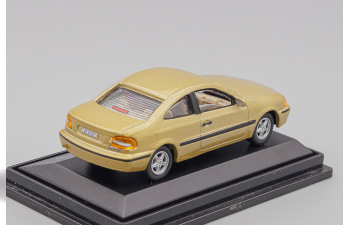 VOLVO C70 Saloon, gold