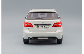 MERCEDES-BENZ B-Klasse W246 B180 (2011), white