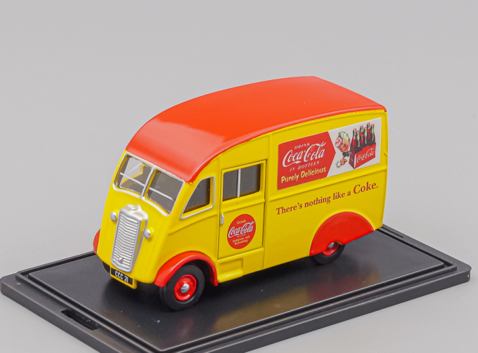 COMMER Q25 Coca Cola (1942), yellow / red