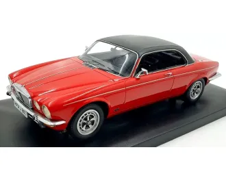 DAIMLER Double Six Coupe (1974), red/black